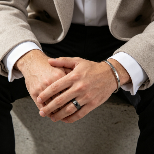 Men Brushed Silver Open Split Ring With Black Square Gem